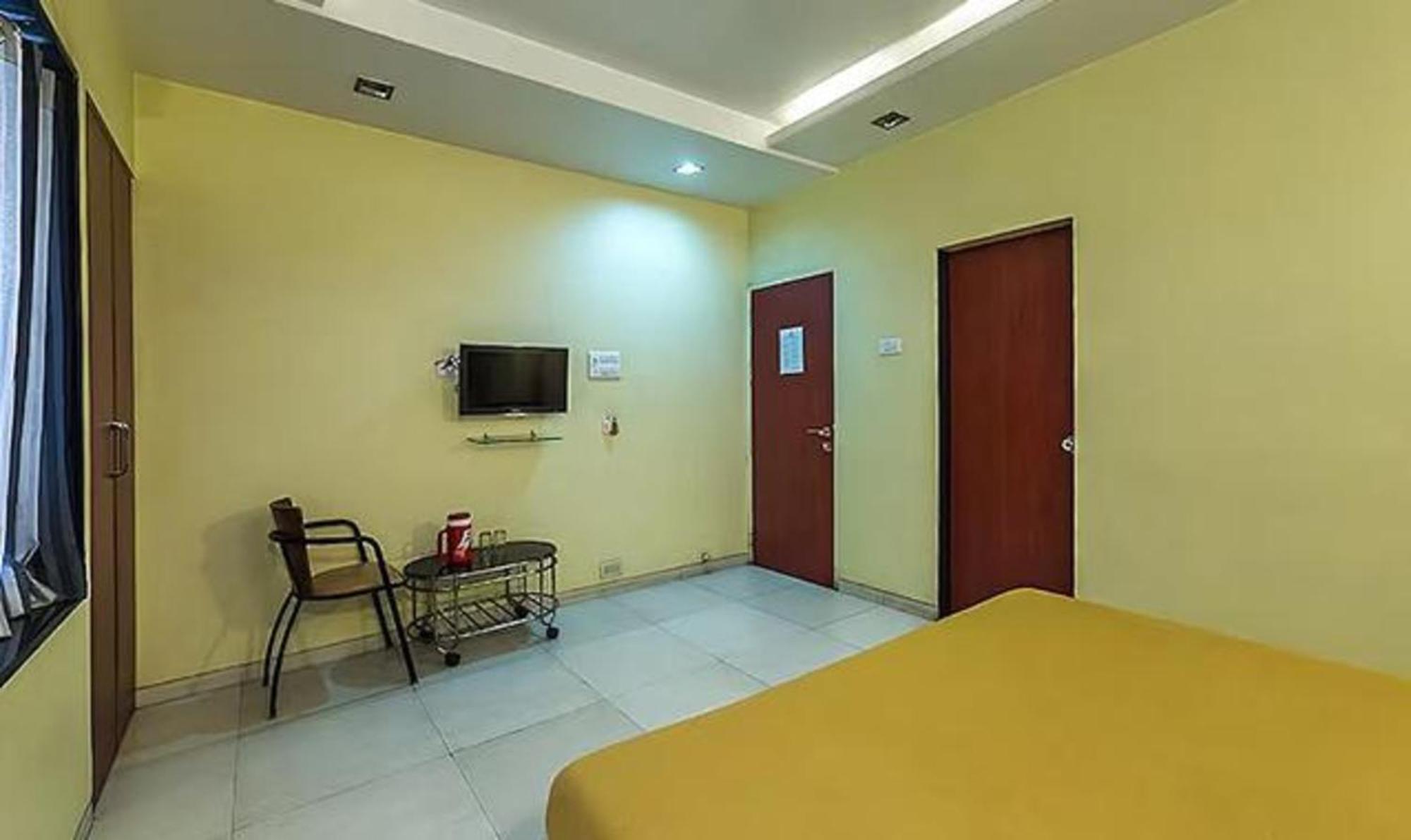 Fabhotel Skylark Inn Нашик Екстериор снимка