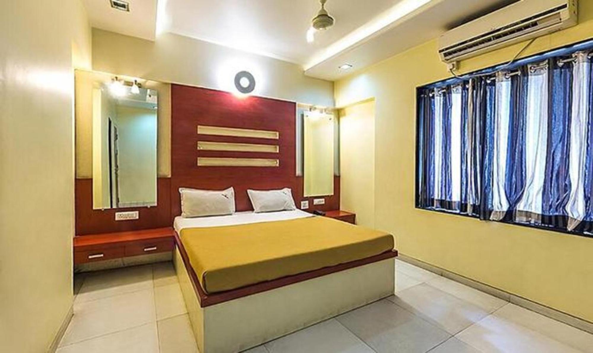 Fabhotel Skylark Inn Нашик Стая снимка