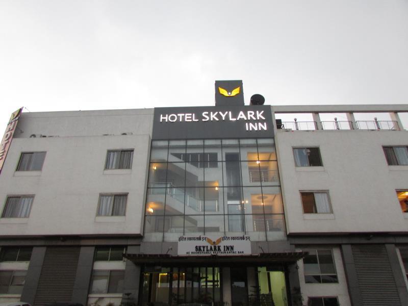 Fabhotel Skylark Inn Нашик Екстериор снимка