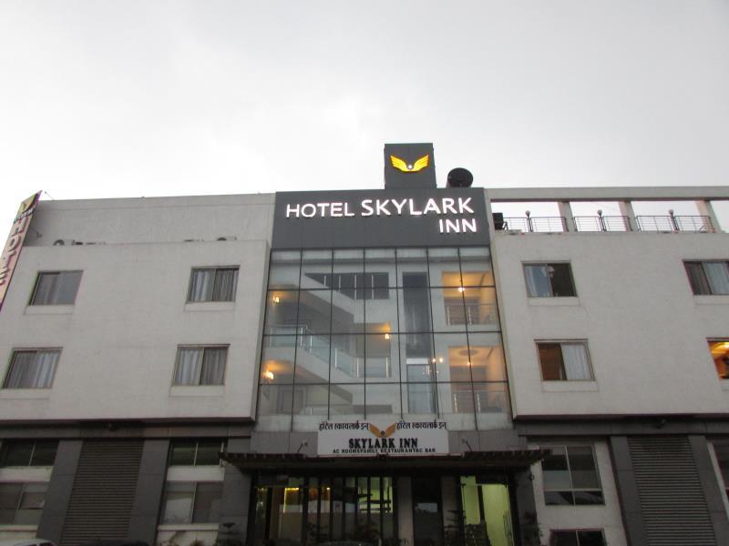 Hotel Skylark Inn Нашик Екстериор снимка